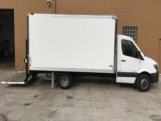 Your Ultimate Guide to Renting a Truck with a Liftgate